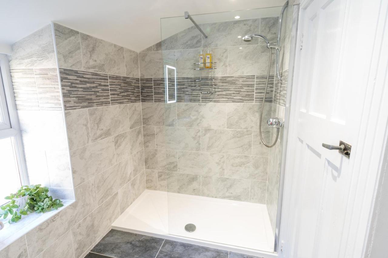 Newly-Renovated, Mid-Terrace Cottage In Porthmadog Dış mekan fotoğraf